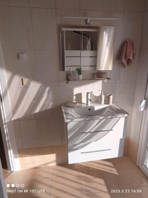 Aigli Sea View Apartment Солун Екстериор снимка
