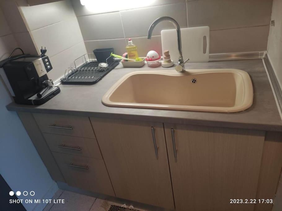 Aigli Sea View Apartment Солун Екстериор снимка